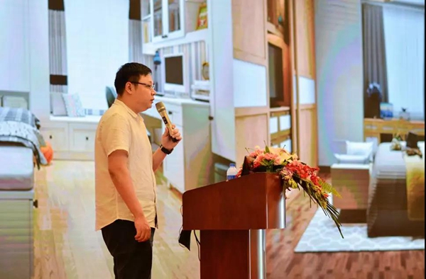 丽博2018半年度工商洽谈会：中流击水，奋楫者进