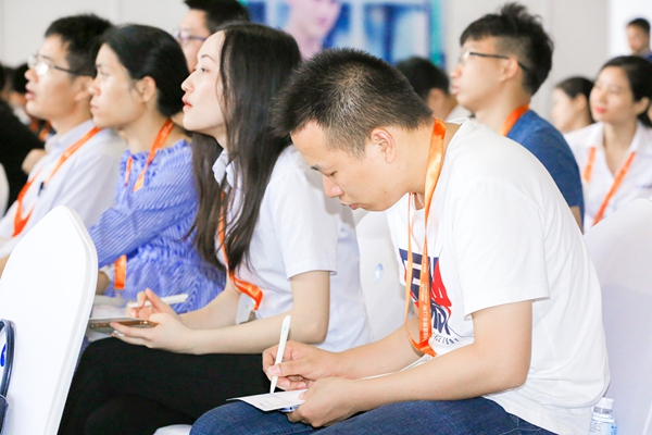 【回顾】第一届中国品牌门窗“智创未来 质在必行”交流会