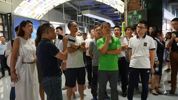 中控智能锁：北大汇丰商学院走进中控智慧