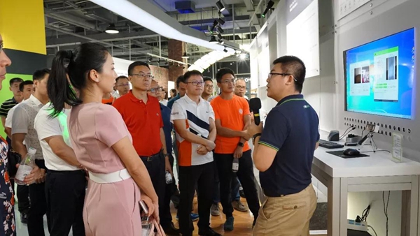 中控智能锁：北大汇丰商学院走进中控智慧