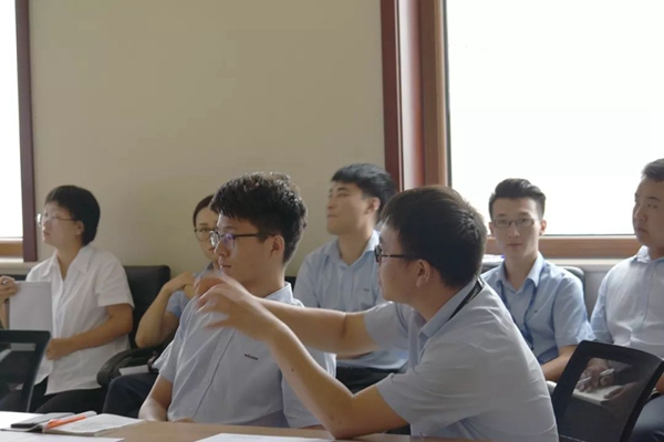 墨瑟门窗与德国梅森博格公司技术人员进行交流学习