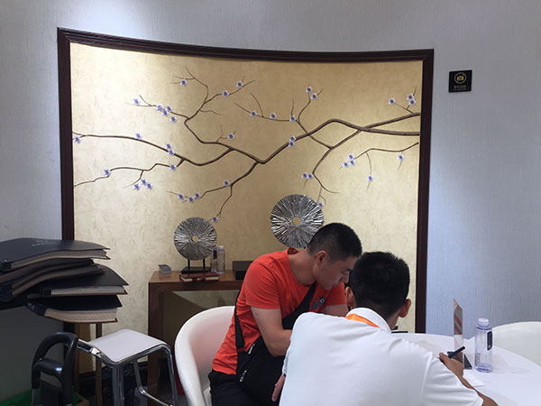 上海墙纸墙布展|朵微拉W2馆E20:产品色彩丰富已成趋势