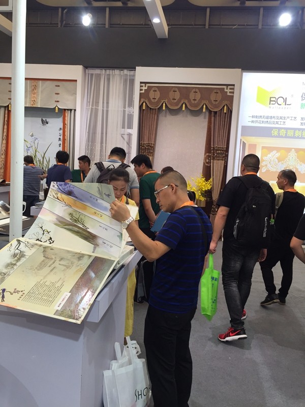 上海墙纸墙布展|保奇丽无缝墙布W4馆B17:在传承中创新,再次攀升研发高峰!
