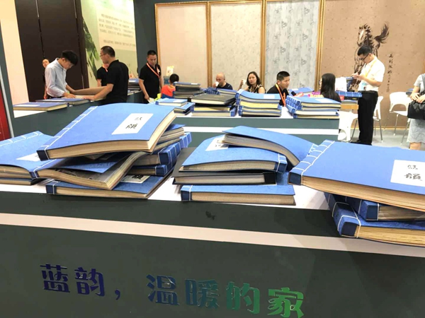 上海墙纸展丨蓝韵环保无缝墙布W3馆D22：靠品牌来取胜
