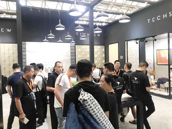 上海墙纸墙布展|缇绣W2馆B18:好服务打造软实力!