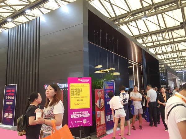 上海墙纸墙布展|红宝石W2馆C18:落实线上线下统一价