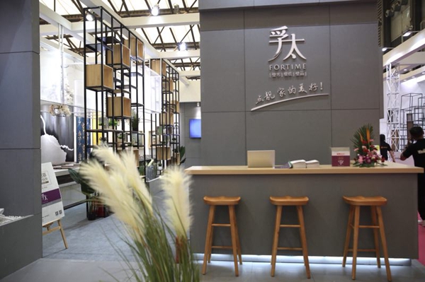 上海墙纸墙布展|孚太E2馆C18A:确立专卖渠道,进行线上线下结合