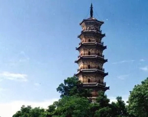 英伦皇室门窗 :掌握人生,睿智选择----英伦皇室门窗携手广东河源创新未来