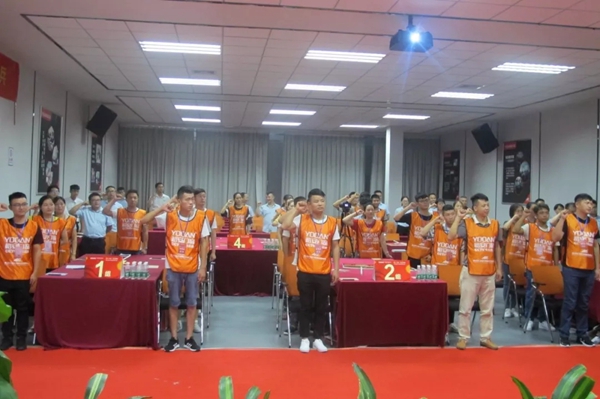 正是奋进好时光--裕安门窗2018年新秀启航大练兵精彩上演！