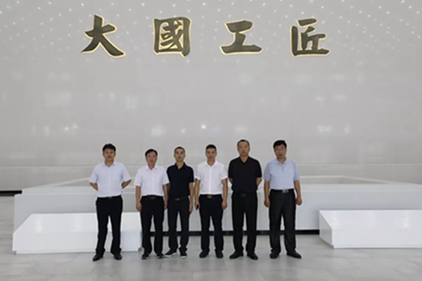 科饶恩门窗:河北兆鑫集团金都花园项目总经理赵新亮一行莅临科饶参观考察