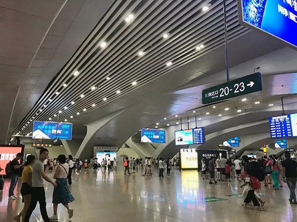 致尚门窗：广州南站高铁品牌广告投放再启程！