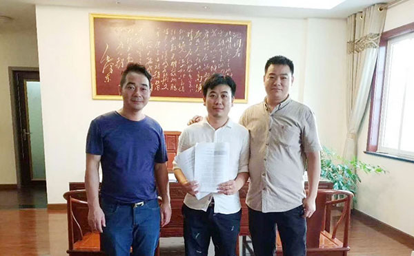 升升概念木门与嘉宝莉签署战略合作定点研发协议