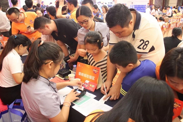 燃爆了！伊仕利家居星级品质狂欢节第四届签售会圆满落幕！