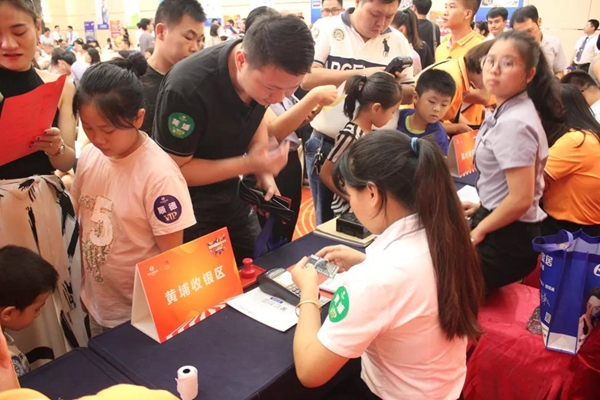 燃爆了！伊仕利家居星级品质狂欢节第四届签售会圆满落幕！