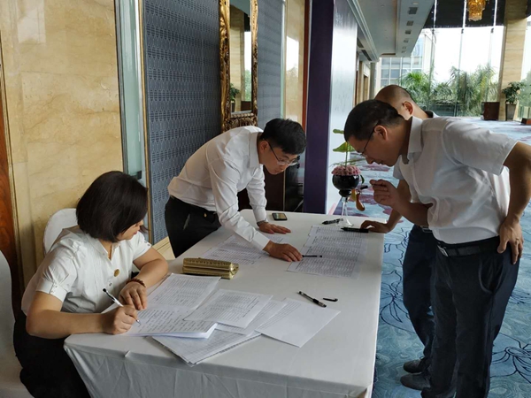 见证广东省天花吊顶协会“原材料分会”、“电器分会”成立