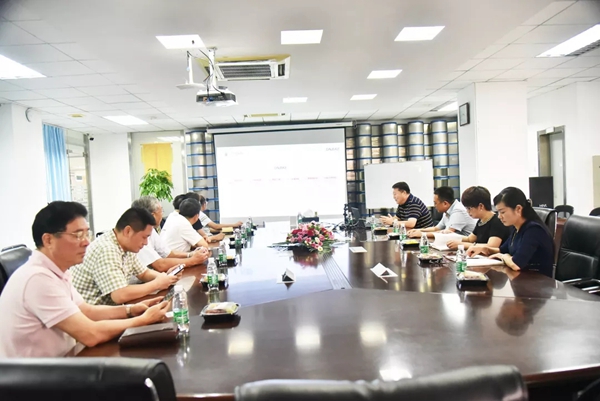 市人大领导、物联网行业协会领导一行莅临狄耐克总部考察指导!