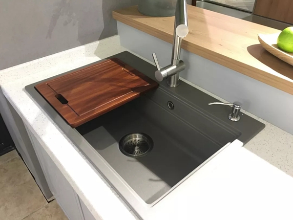 丽维家实木新品: 卡里特斯,优雅是更高级的高级感