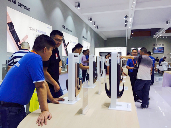 因特智能锁总经理周秀凯：找准定位稳发展