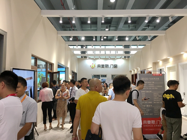 帝奥斯门窗副总经理梁焕新:最新研发明星产品