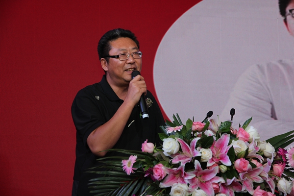 定制一家亲,四川省第三产业协会定制家居专委会周年庆典隆重举行! 定制一家亲,四川省第三产业协会定制家居专委会周年庆典隆重举行!