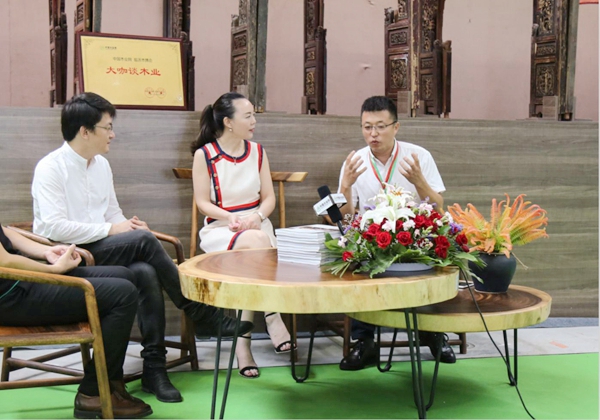  欢乐熊：左手新模式 右手新产品，为第九届临沂木博会观展商提供超级“转型攻略”