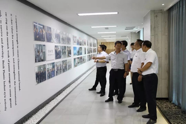 科饶恩门窗:郑州院校领导莅临考察,促进校企联合办学