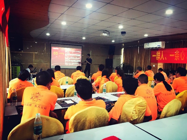 长寿站 | 诗尼曼门窗《扬帆计划》正式启动,标杆市场帮扶引爆山城重庆
