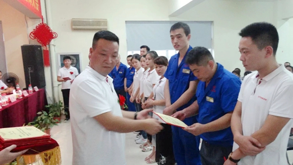 巨统门窗“精益管理变革誓师大会”圆满落幕