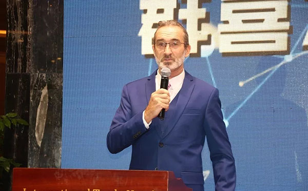 群喜木门超级新品惊艳上线,极简风设计为你而定