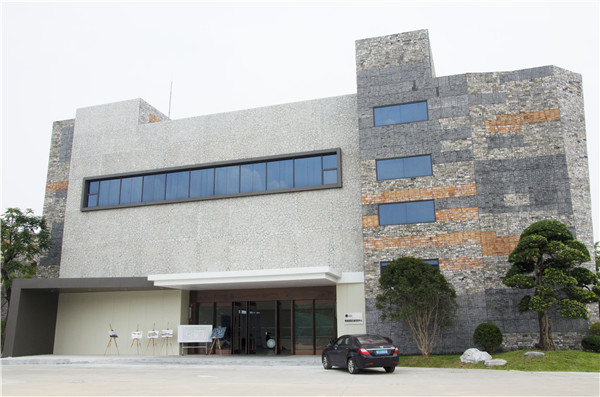 COSSLA科斯拉：智能引擎驱动 守匠心铸品质