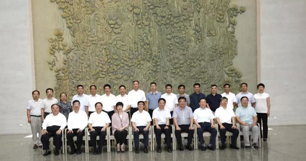 智赢门窗：枣庄市政府助力智赢与中国建科院商务座谈会在京举行