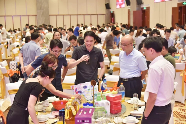 狄耐克2018年中秋博饼晚会温情启幕!