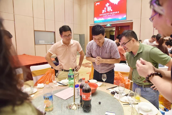 狄耐克2018年中秋博饼晚会温情启幕!