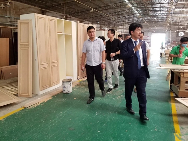 日本全丽雅设计公司一行参观考察木斯特惠州生产基地
