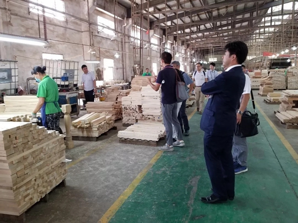 日本全丽雅设计公司一行参观考察木斯特惠州生产基地