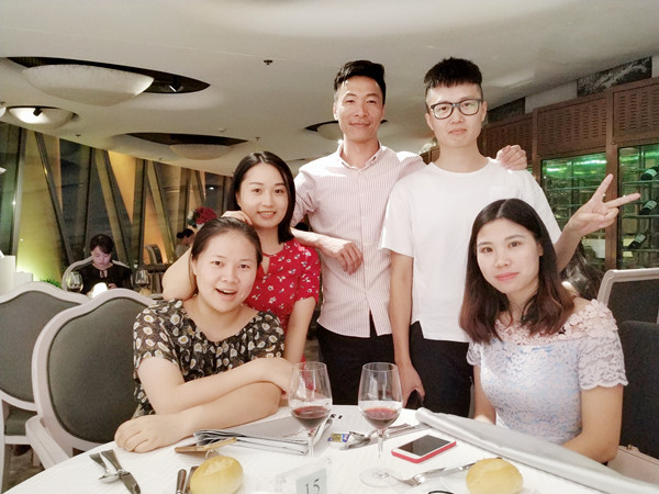 月上小蛮腰，这一顿值了！
