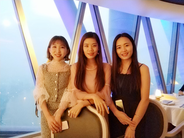 月上小蛮腰，这一顿值了！
