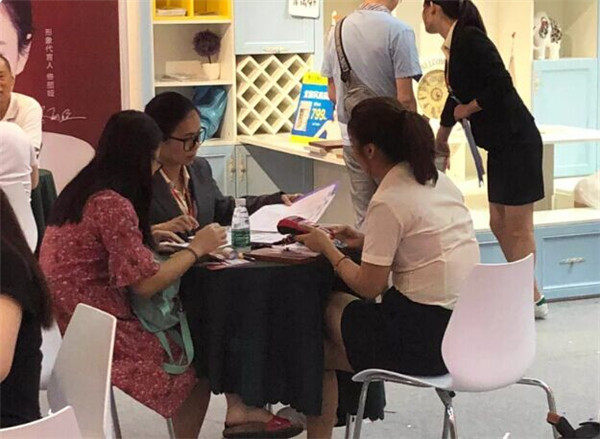 广州家博会数百个品牌同台竞技，合生雅居一枝独秀，销量再创新高！