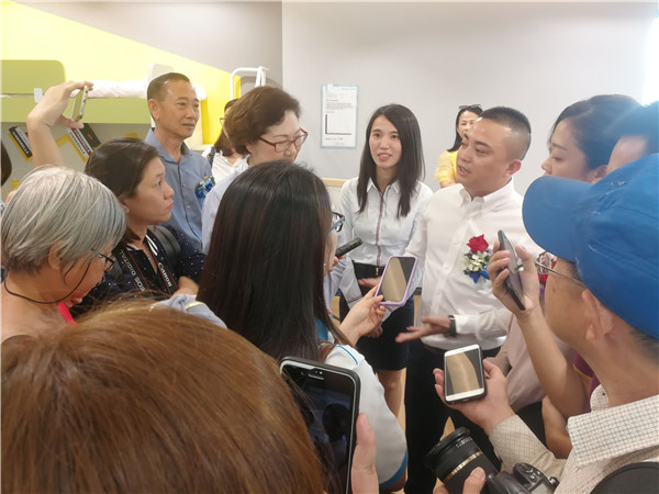 壹家壹品马来西亚旗舰店开业：马来西亚沙巴州副州长兼旅游、文化及环境部长亲临现场祝贺