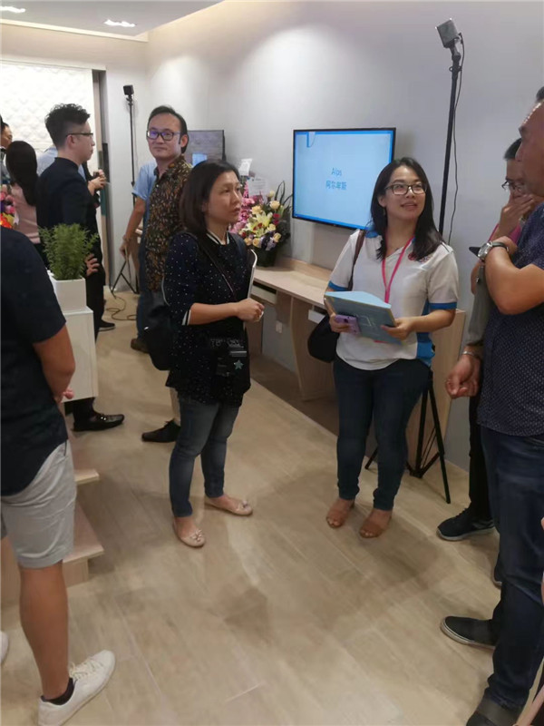壹家壹品马来西亚旗舰店开业：马来西亚沙巴州副州长兼旅游、文化及环境部长亲临现场祝贺