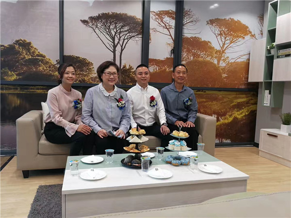 壹家壹品马来西亚旗舰店开业：马来西亚沙巴州副州长兼旅游、文化及环境部长亲临现场祝贺