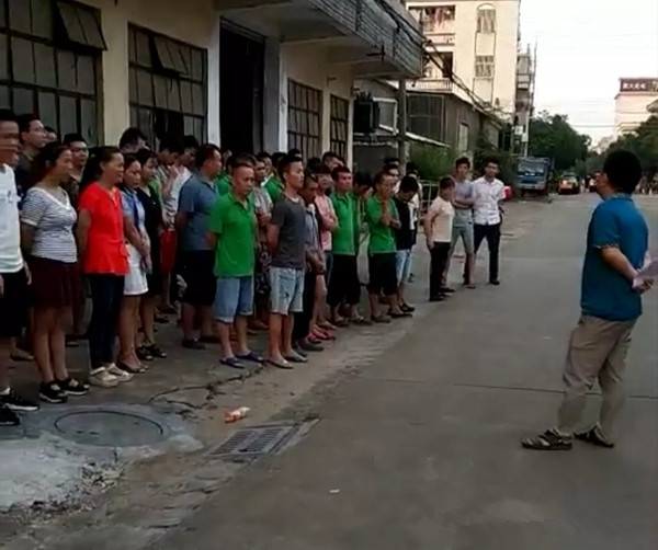 消除火灾隐患,提高安全意识——和兴赢木业开展消防安全演练
