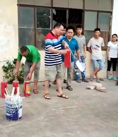 消除火灾隐患,提高安全意识——和兴赢木业开展消防安全演练