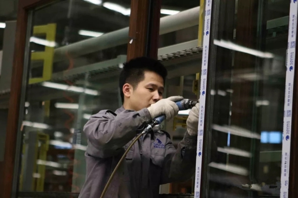 森鹰窗业“最大被动式工厂”,获吉尼斯世界纪录称号!