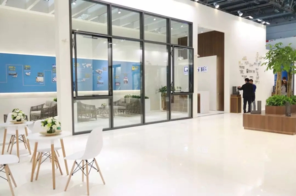 皇派门窗再推新品惊艳北京国际建材展暨设计博览会