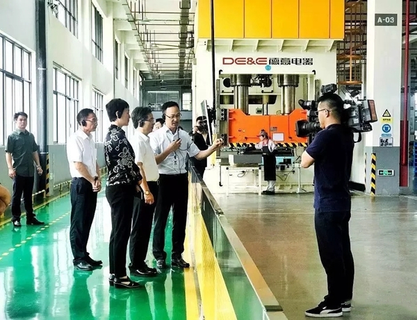 德意集团迎接杭州市委书记周江勇考察指导
