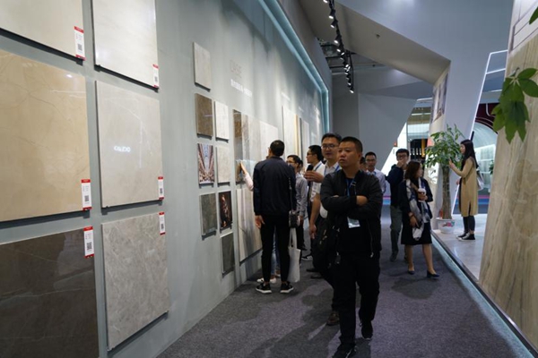 欧神诺陶瓷新零售模式亮相2018BIHD北京展会,引领行业新风尚