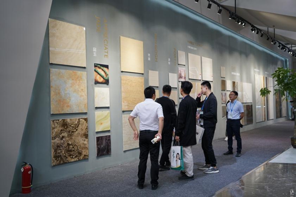 欧神诺陶瓷新零售模式亮相2018BIHD北京展会,引领行业新风尚