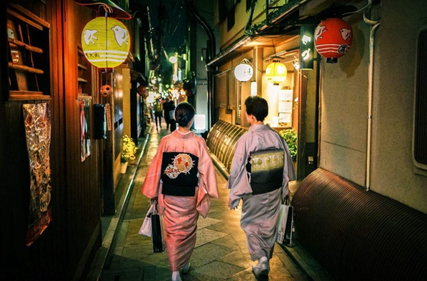 欧神诺陶瓷卡萨罗纵横世界之旅：在日本街体验现代与传统建筑之美