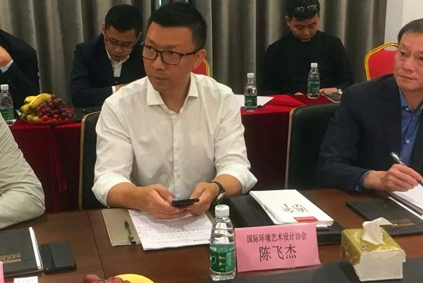 伊百丽全屋定制与全国35家建材卖场洽谈战略合作
